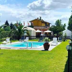 Alloggio per agriturismo La Conte, Lucca
